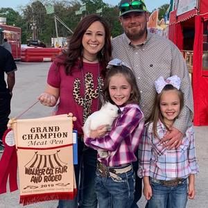 Meet your Posher, Lacey